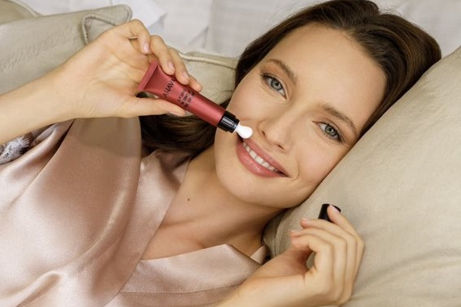 AOS lip 8 900 600